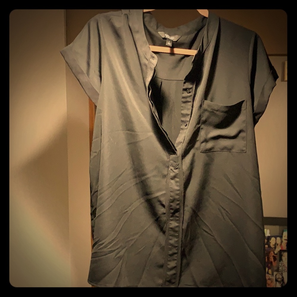 Black shirt